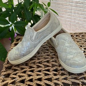 UGG Fierce Deco Quilt Stardust Silver Suede Slip-on Sneakers US 7